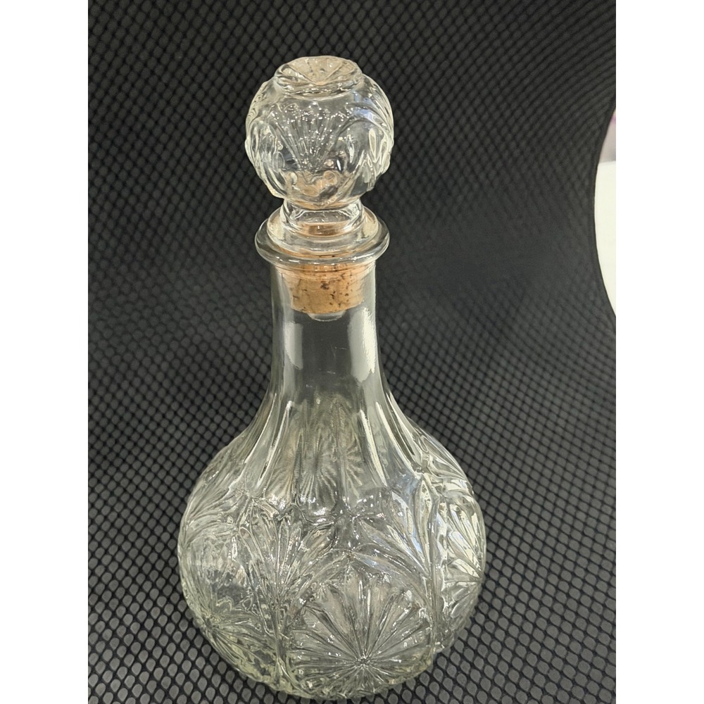 Anchor Hocking Starburst Medallion Glass Decanter Mid-Century 9.5" Tall 1960s